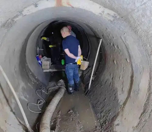 白茅湖农场地铁堵漏